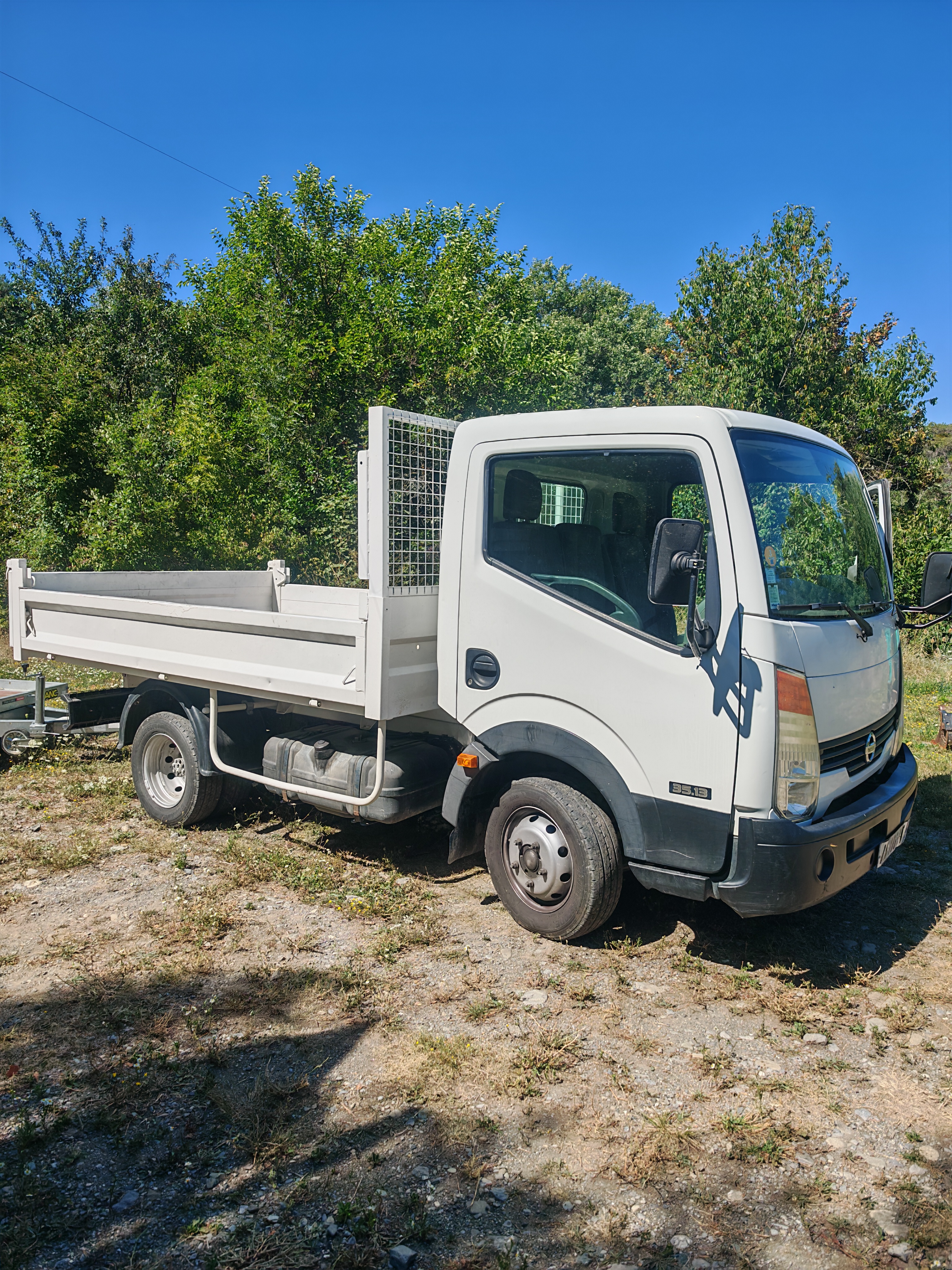 Camion benne Nissan Cabstar 3,5T